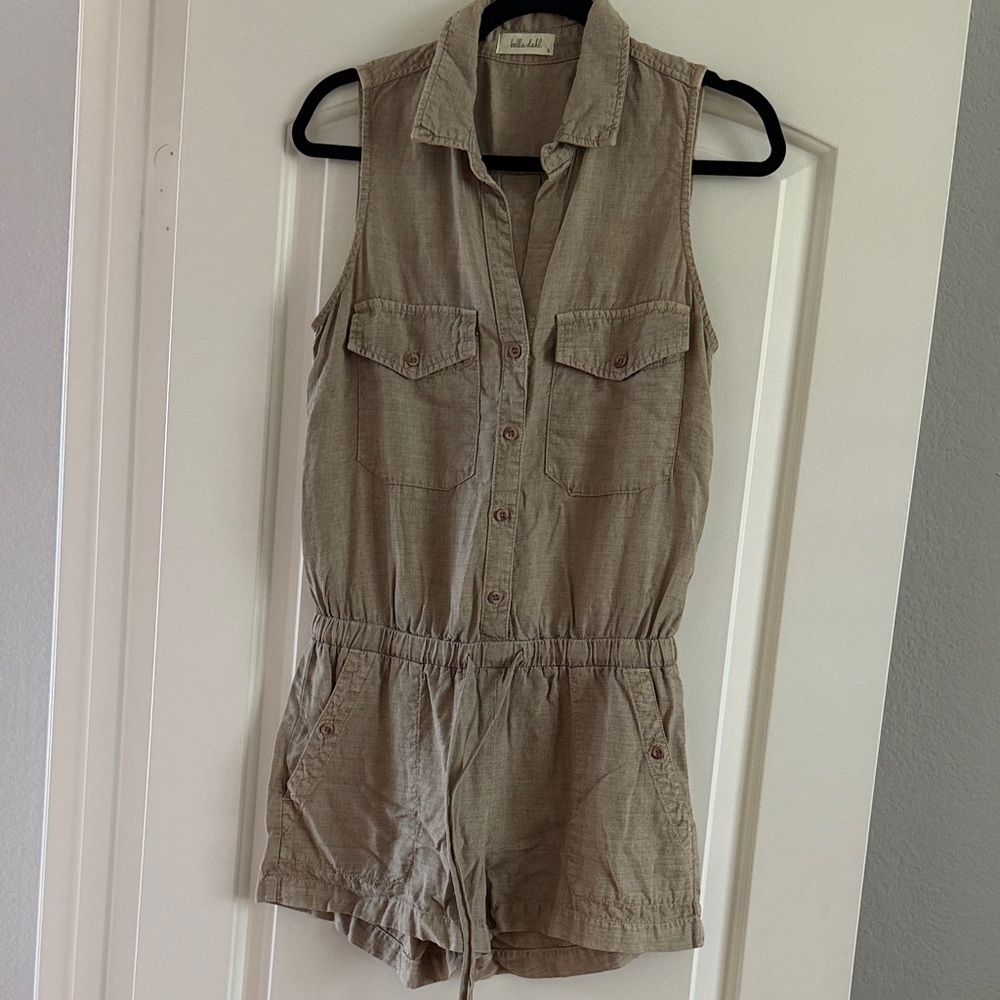 Bella Dahl Sleeveless Utility Romper in Taupe